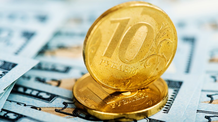 Впервые за пять месяцев: курс доллара опустился ниже 88 рублей