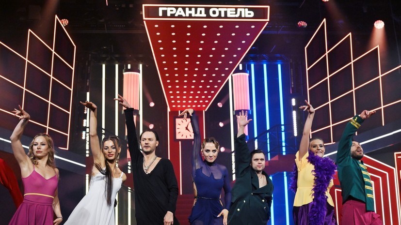 Пляжная вечеринка и стейк для кинодивы: в Театре эстрады состоялась премьера танцевальной постановки «История в отеле»