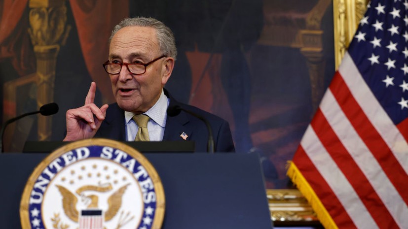 Чак Шумер обвинил республиканцев в том, что им каникулы важнее проблем Украины