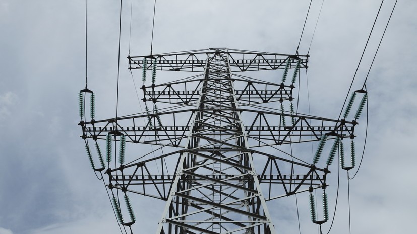 Минэнерго: более 228 тысяч человек остаются без электричества в регионах России