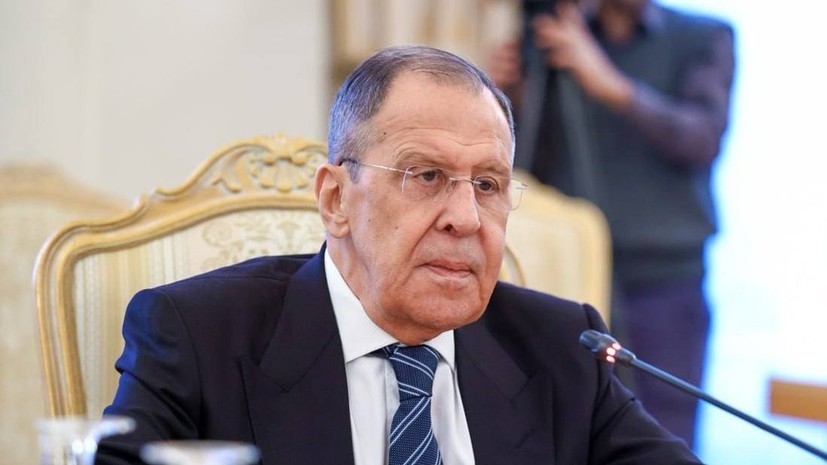Лавров: спецслужбы отслеживают ситуацию с попытками США вмешаться в выборы
