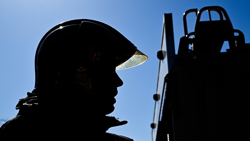 Под Калининградом ночью загорелся микроавтобус с иностранцами